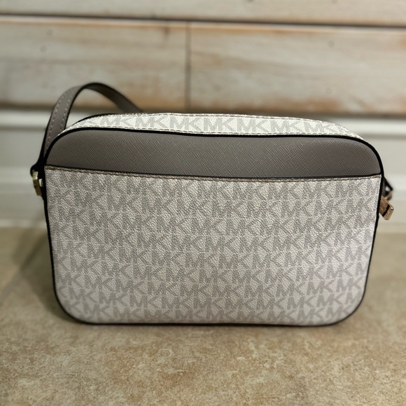 Michael Kors East West Zip Chain Crossbody Bag - Picture 6 of 11